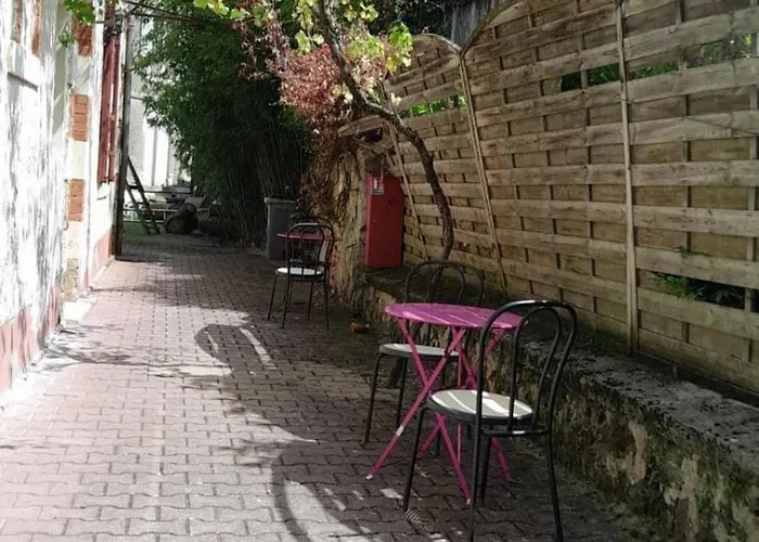 فندق مبيت وإفطار Le Domaine 3*